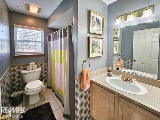 54690 Beacon Cove Circle, New Baltimore, MI 48047