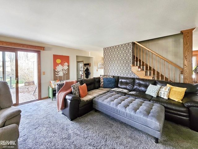 54690 Beacon Cove Circle, New Baltimore, MI 48047