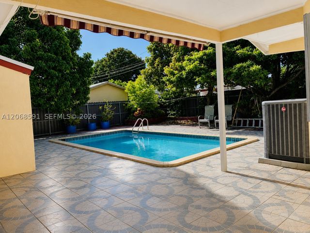 19226 SW 123rd Ave, Miami, FL 33177