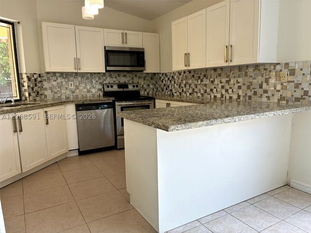 19226 SW 123rd Ave, Miami, FL 33177