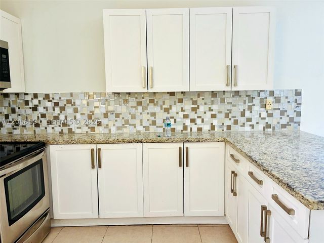 19226 SW 123rd Ave, Miami, FL 33177