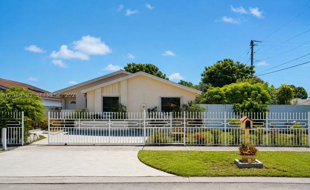19226 SW 123rd Ave, Miami, FL 33177