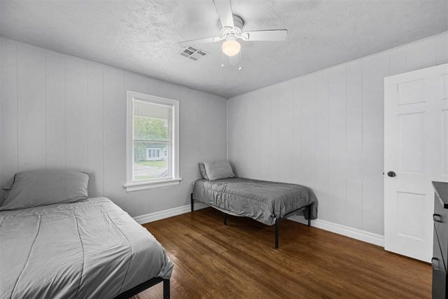 1707 NW Kinyon Ave, Lawton, OK 73505