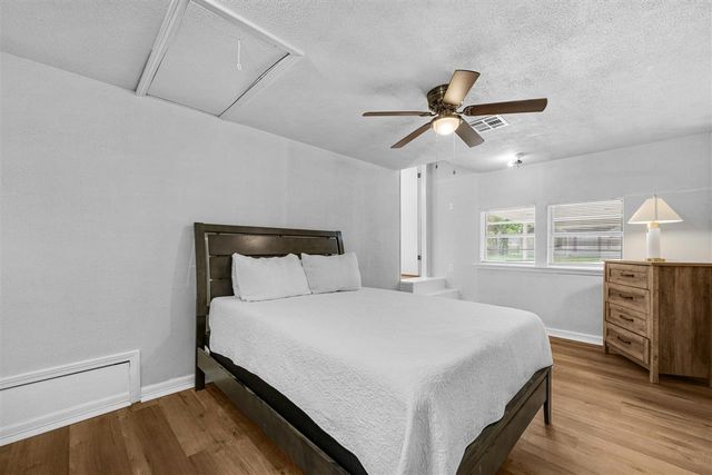 1707 NW Kinyon Ave, Lawton, OK 73505