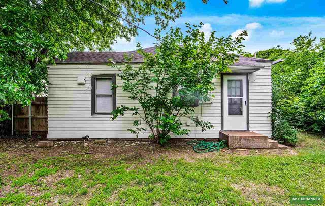 1707 NW Kinyon Ave, Lawton, OK 73505