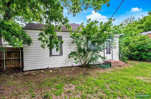 1707 NW Kinyon Ave, Lawton, OK 73505