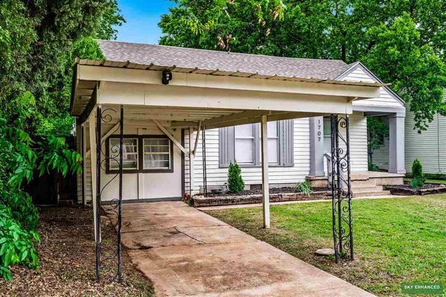 1707 NW Kinyon Ave, Lawton, OK 73505