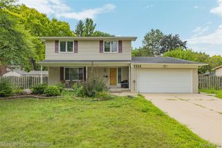 2312 Hillcrescent Drive, Troy, MI 48085