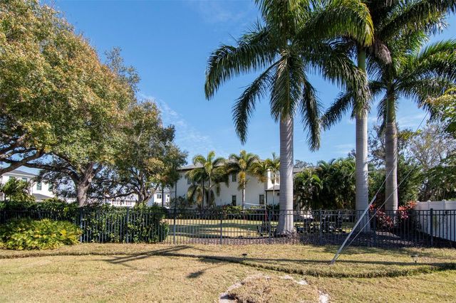 2501 S DUNDEE STREET, Tampa, FL 33629