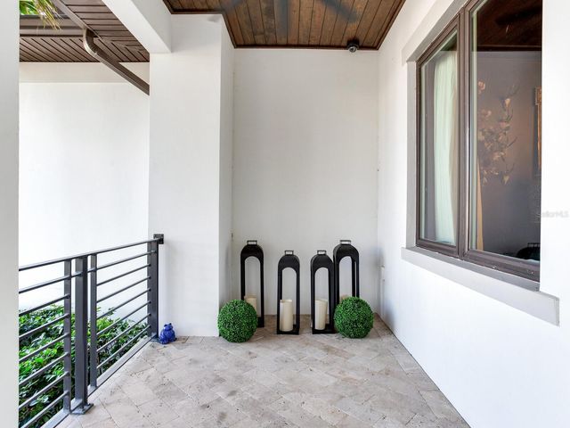 2501 S DUNDEE STREET, Tampa, FL 33629