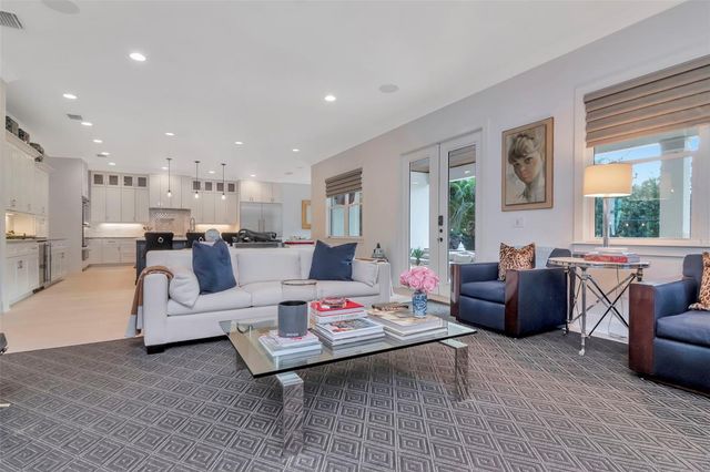 2501 S DUNDEE STREET, Tampa, FL 33629