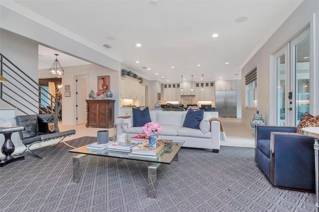 2501 S DUNDEE STREET, Tampa, FL 33629