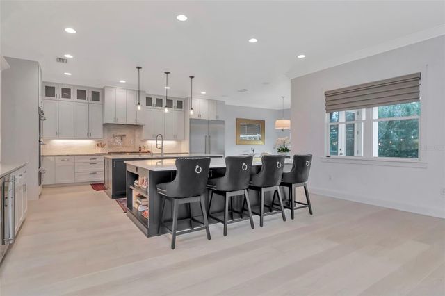 2501 S DUNDEE STREET, Tampa, FL 33629