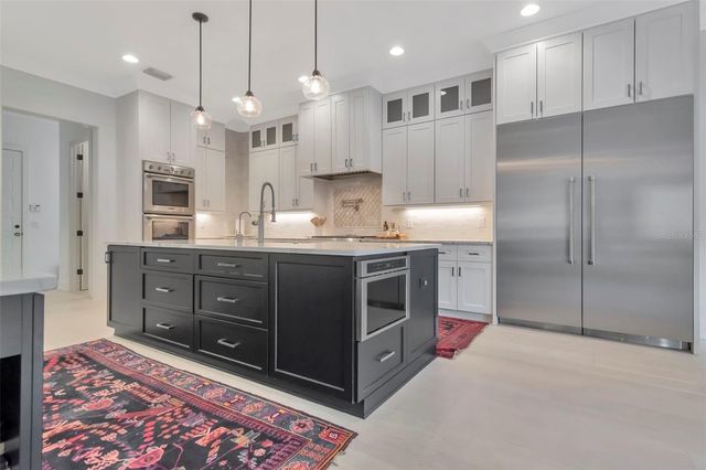 2501 S DUNDEE STREET, Tampa, FL 33629