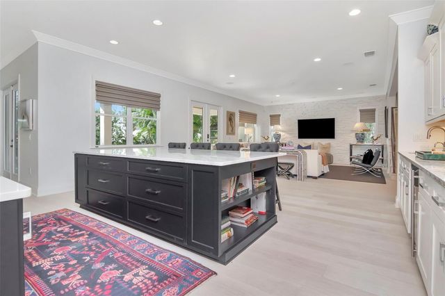 2501 S DUNDEE STREET, Tampa, FL 33629