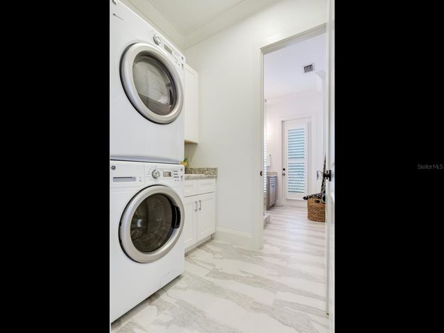 2501 S DUNDEE STREET, Tampa, FL 33629