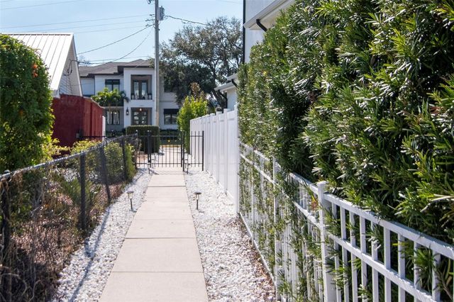 2501 S DUNDEE STREET, Tampa, FL 33629