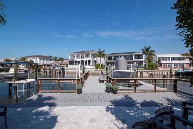 2501 S DUNDEE STREET, Tampa, FL 33629