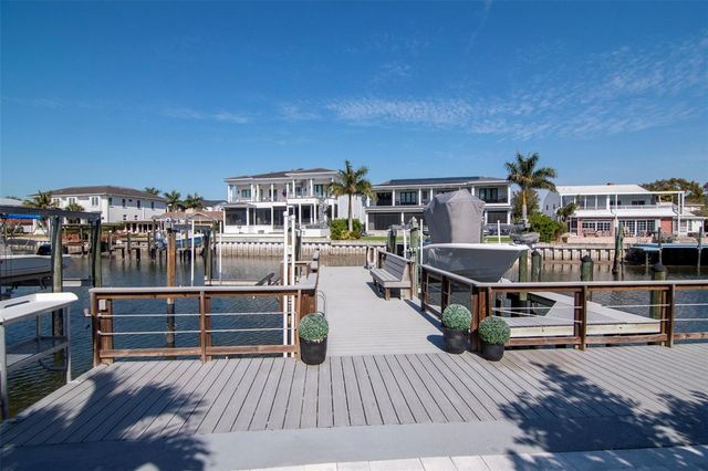 2501 S DUNDEE STREET, Tampa, FL 33629