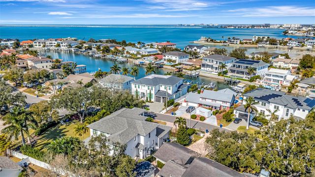 2501 S DUNDEE STREET, Tampa, FL 33629