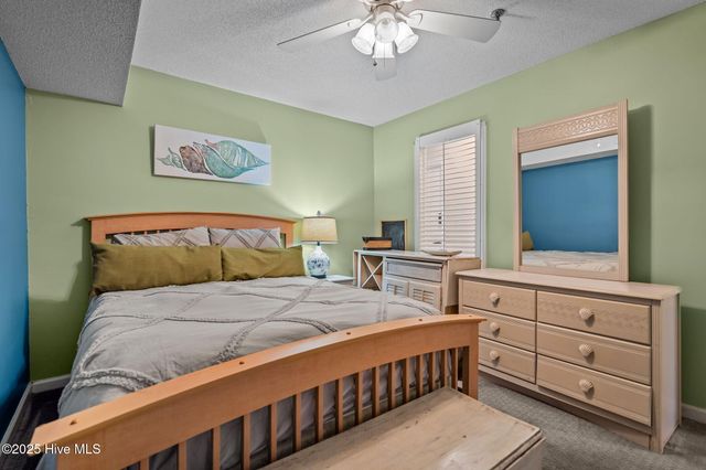 111 Florida Avenue Apt 3, Carolina Beach, NC 28428