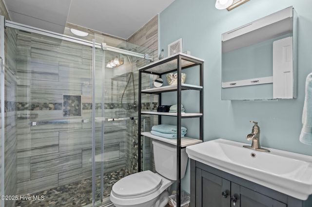 111 Florida Avenue Apt 3, Carolina Beach, NC 28428