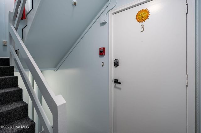111 Florida Avenue Apt 3, Carolina Beach, NC 28428