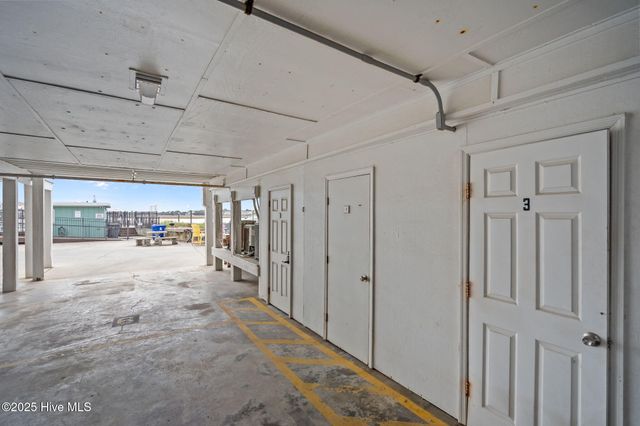 111 Florida Avenue Apt 3, Carolina Beach, NC 28428