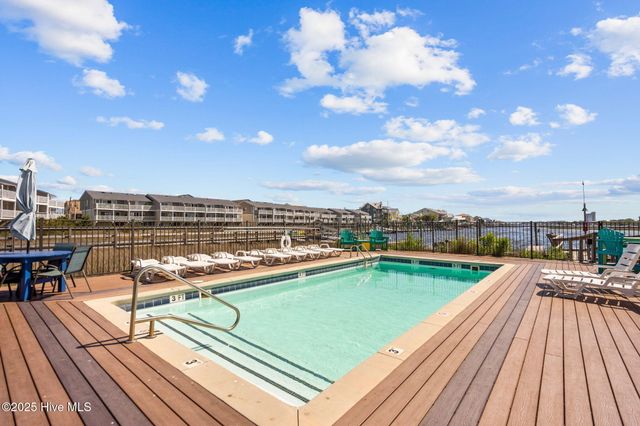 111 Florida Avenue Apt 3, Carolina Beach, NC 28428