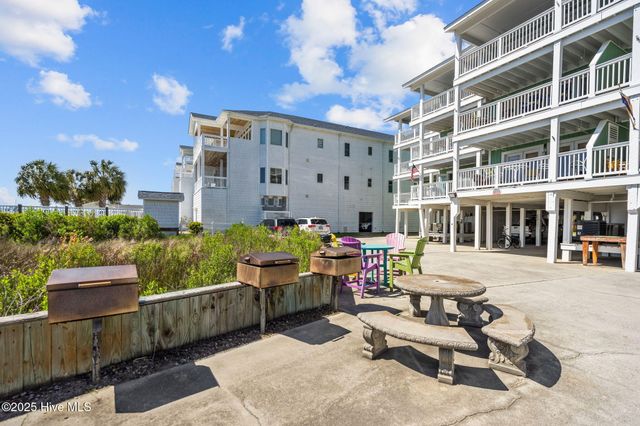 111 Florida Avenue Apt 3, Carolina Beach, NC 28428