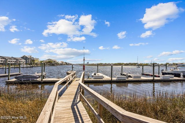111 Florida Avenue Apt 3, Carolina Beach, NC 28428