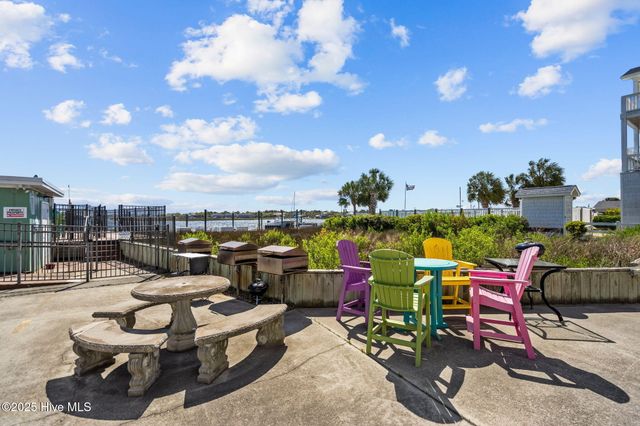 111 Florida Avenue Apt 3, Carolina Beach, NC 28428