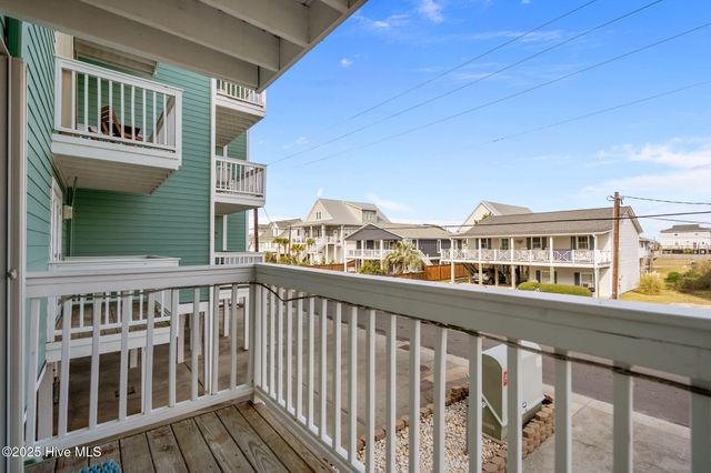 111 Florida Avenue Apt 3, Carolina Beach, NC 28428