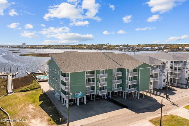 111 Florida Avenue Apt 3, Carolina Beach, NC 28428