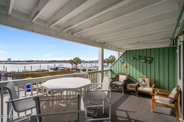 111 Florida Avenue Apt 3, Carolina Beach, NC 28428