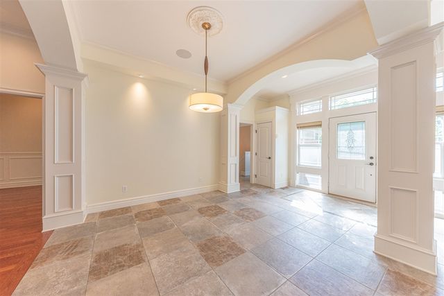 2243 Old Falls Drive, Ann Arbor, MI 48103