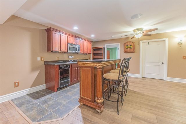 2243 Old Falls Drive, Ann Arbor, MI 48103