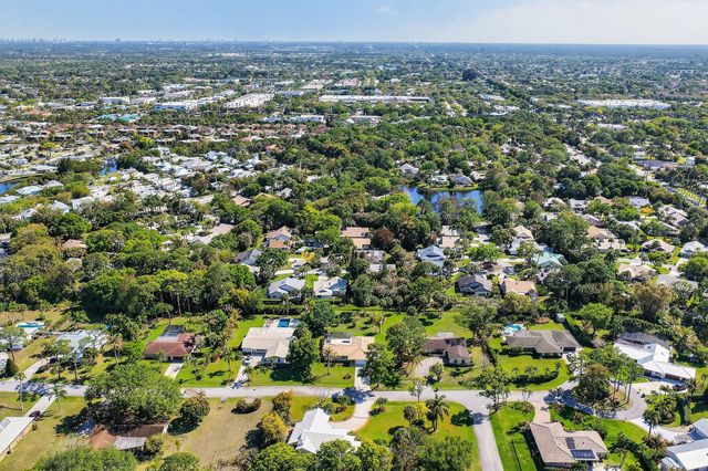 5749 Turnwood Court, Jupiter, FL 33458