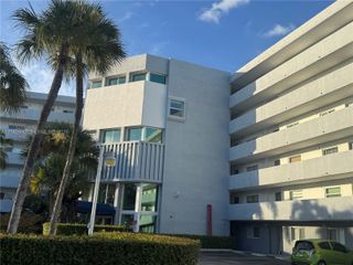 4000 NE 170th Street 606, North Miami Beach, FL 33160