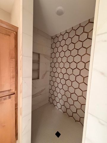 1749 E Skyline, Ozark, MO 65721