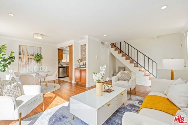 1716 Brockton Avenue 101, Los Angeles, CA 90025