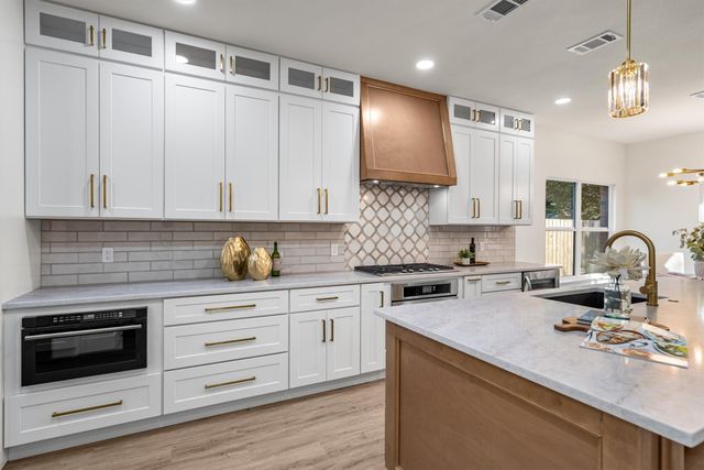 2706 Summerwood Court, Mckinney, TX 75072