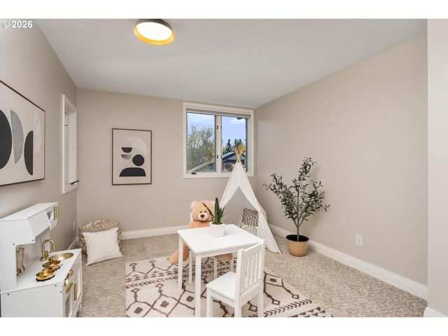 4803 Sw STONEBROOK Ct, Portland, OR 97239