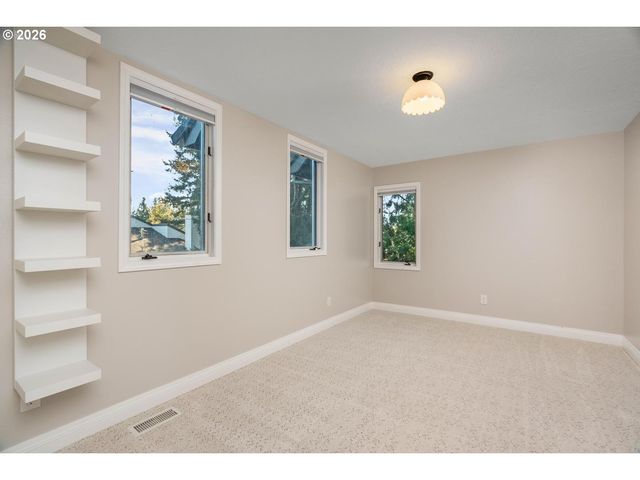 4803 Sw STONEBROOK Ct, Portland, OR 97239