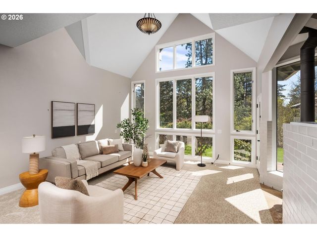 4803 Sw STONEBROOK Ct, Portland, OR 97239