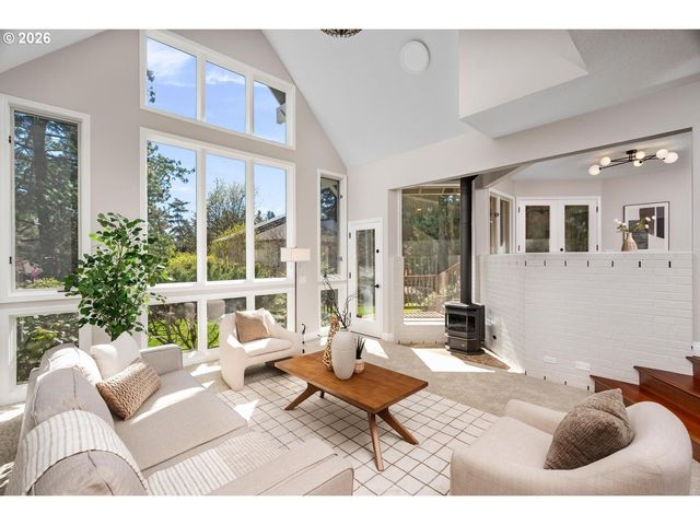 4803 Sw STONEBROOK Ct, Portland, OR 97239