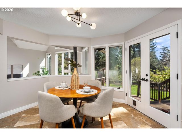 4803 Sw STONEBROOK Ct, Portland, OR 97239