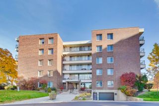 4000 Triumvera Drive 201A, Glenview, IL 60025