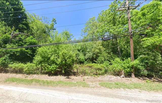 28700 W 12 Mile Road, Farmington Hills, MI 48334