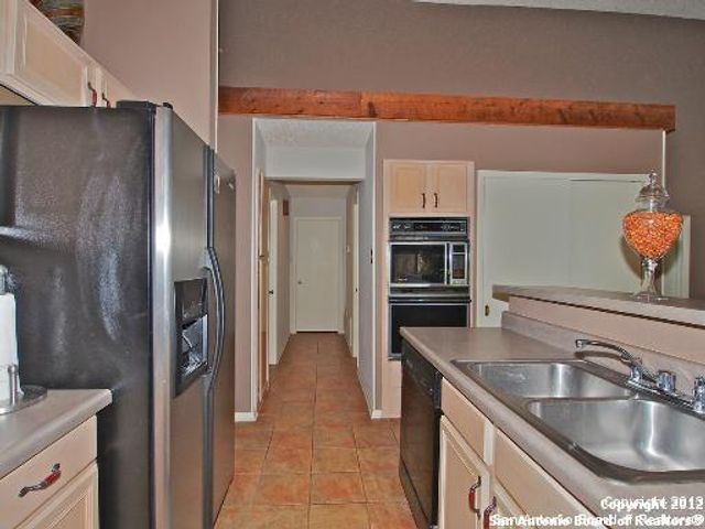 13806 Hunters Hawk St, San Antonio, TX 78230